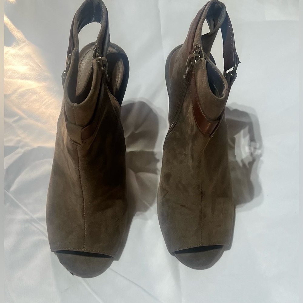Bamboo Elegant Tan Peep-Toe Heeled Boots